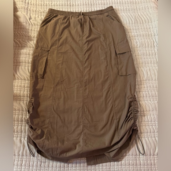 Jolie & Joy Dresses & Skirts - JOLIE & JOY SZ: XL Toggle Drawstring Cargo Midi Skirt ARMY GREEN